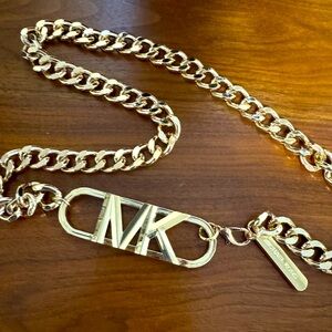 “Michael Kors” Belt International Gold, Chain 33”